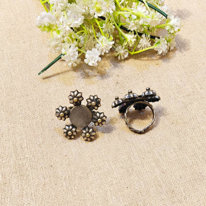 Qyra Silver Look Alike Oxidized Ring
