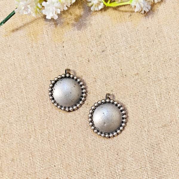 Round Silver Look Alike Earcuff