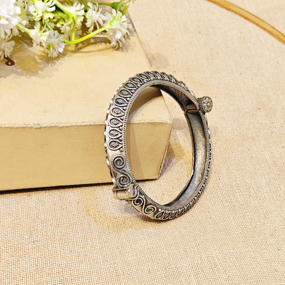 Jasira Silver Look Alike Oxidized Kada