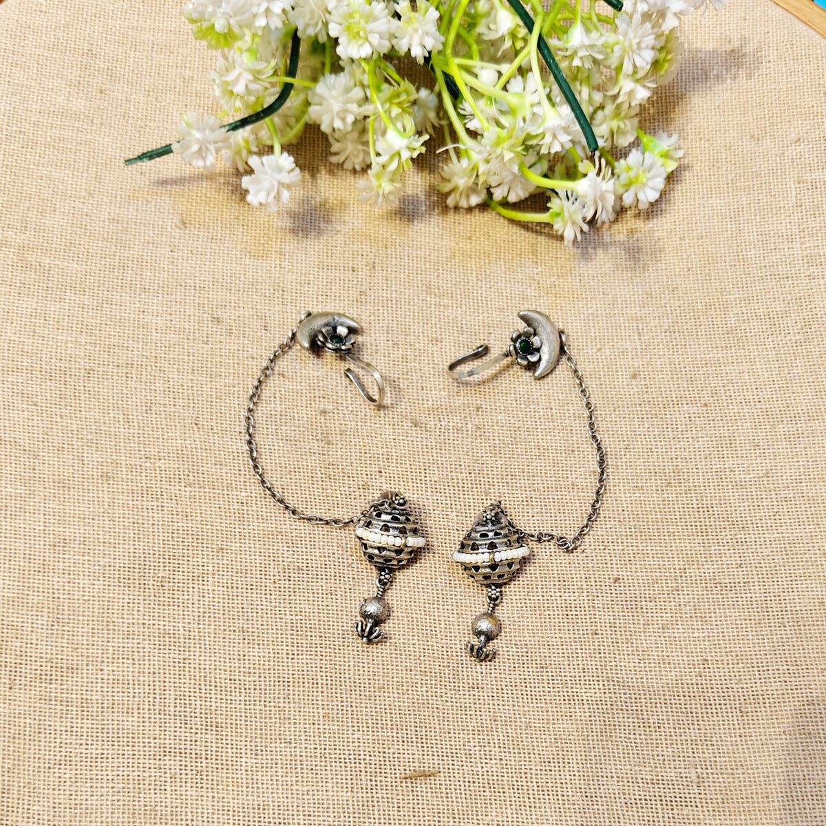 Veda Silver Look Alike Oxidized Earcuff