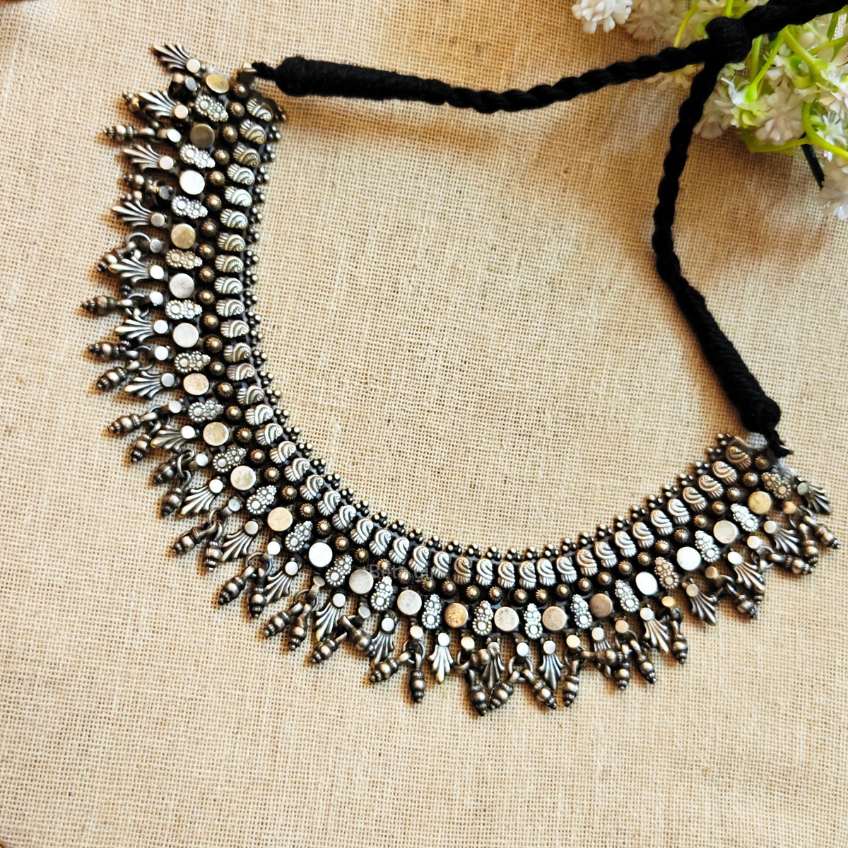 Nori Silver Look Alike Oxidized Choker