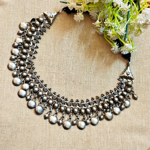 Wina Silver Look Alike Oxidized Choker