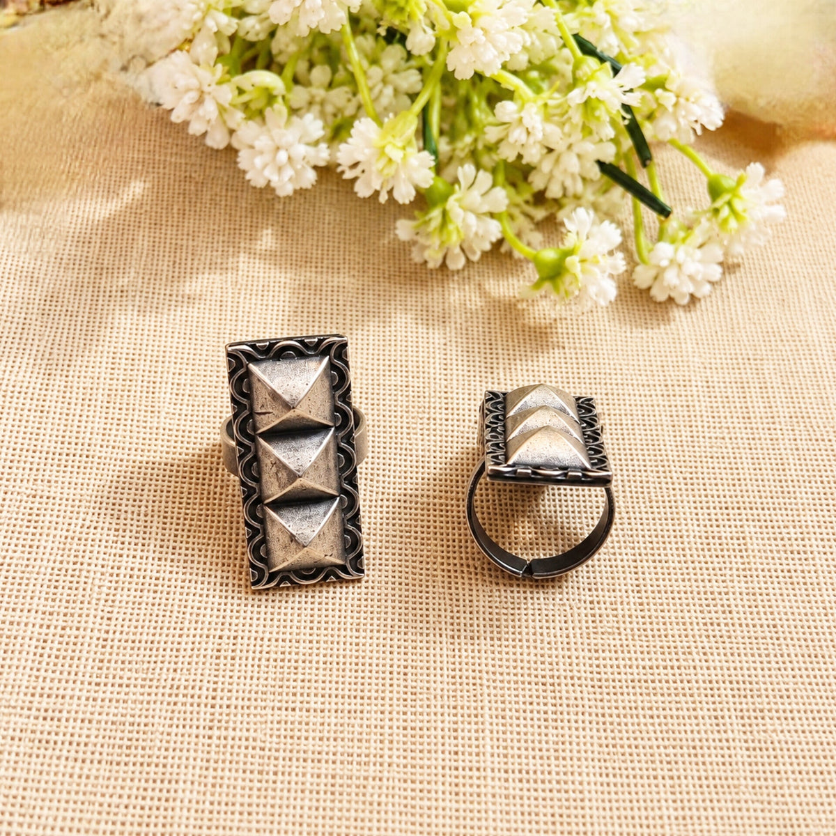 Jivika Silver Look Alike Oxidized Ring