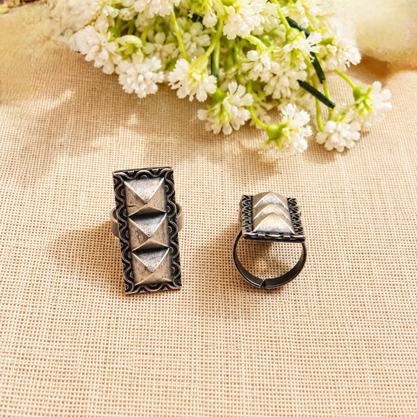 Jivika Silver Look Alike Oxidized Ring