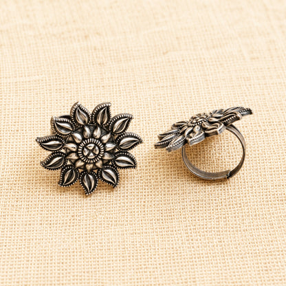 Jivika Silver Look Alike Oxidized Ring