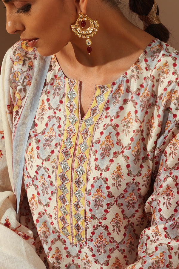 Murraya Ivory Gota Patti Embroidered Chanderi Kurta Set of 3