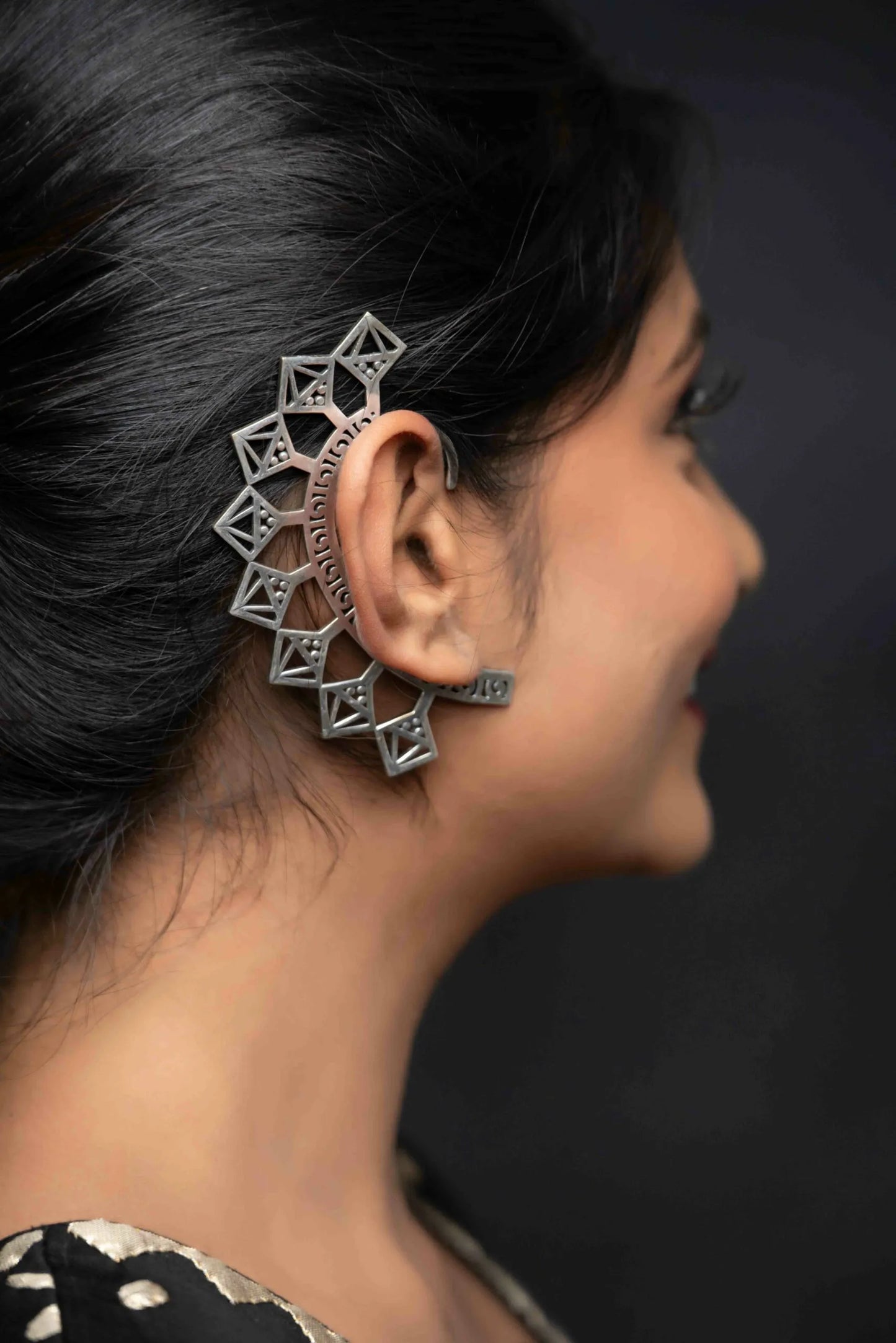 Diamond shape earcuff