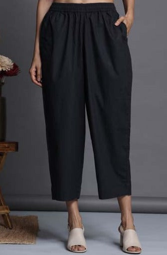 Maati Craft comfort fit ankle length narrow pants  - black poplin