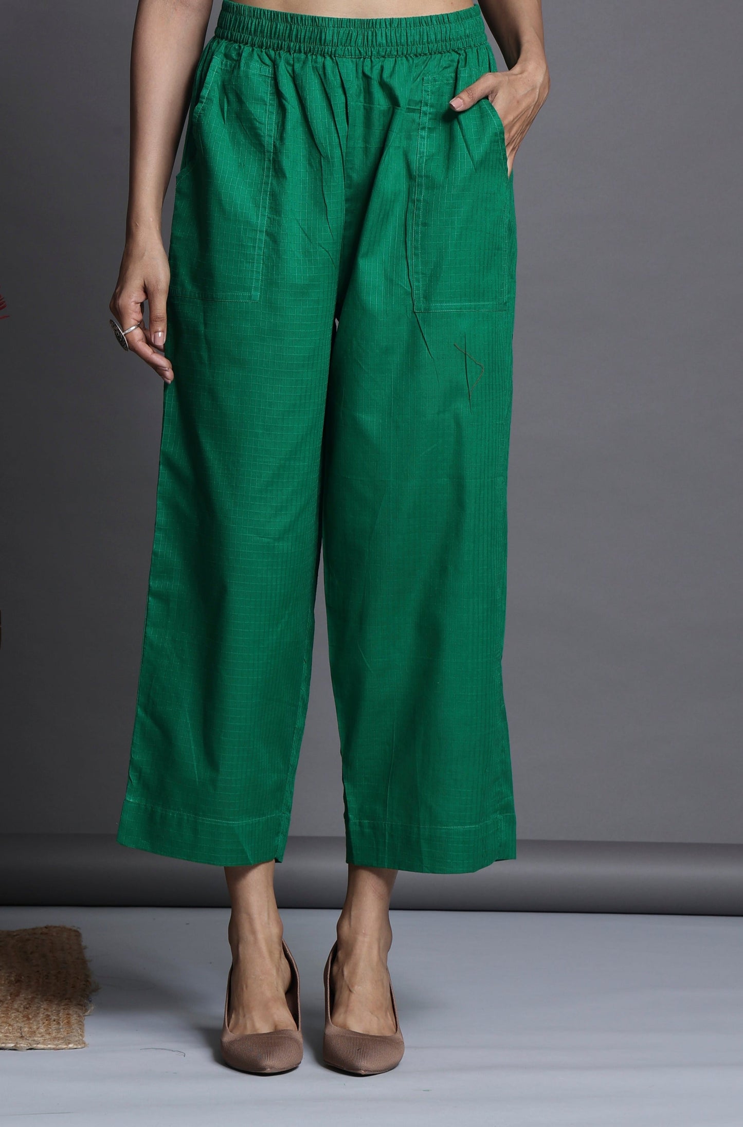 Maati Craft comfort fit cotton pants - green checks