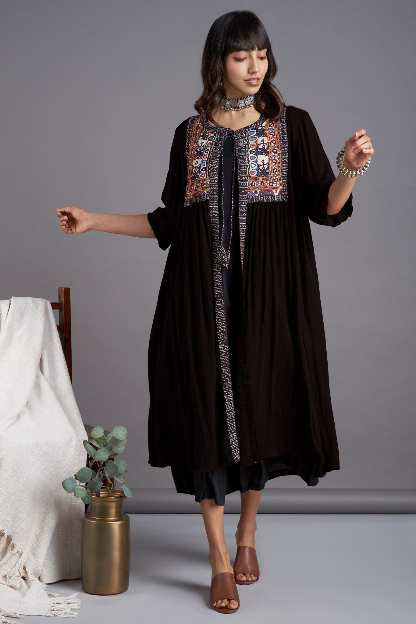 Maati Vintage Kutchi Yoke Jacket - Timeless Ebony & Many Mirrors