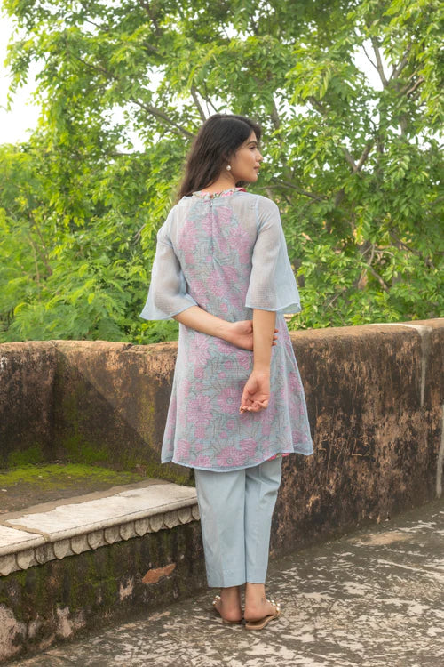 Naomi Kurta Set