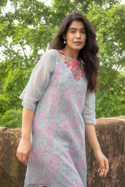 Naomi Kurta Set