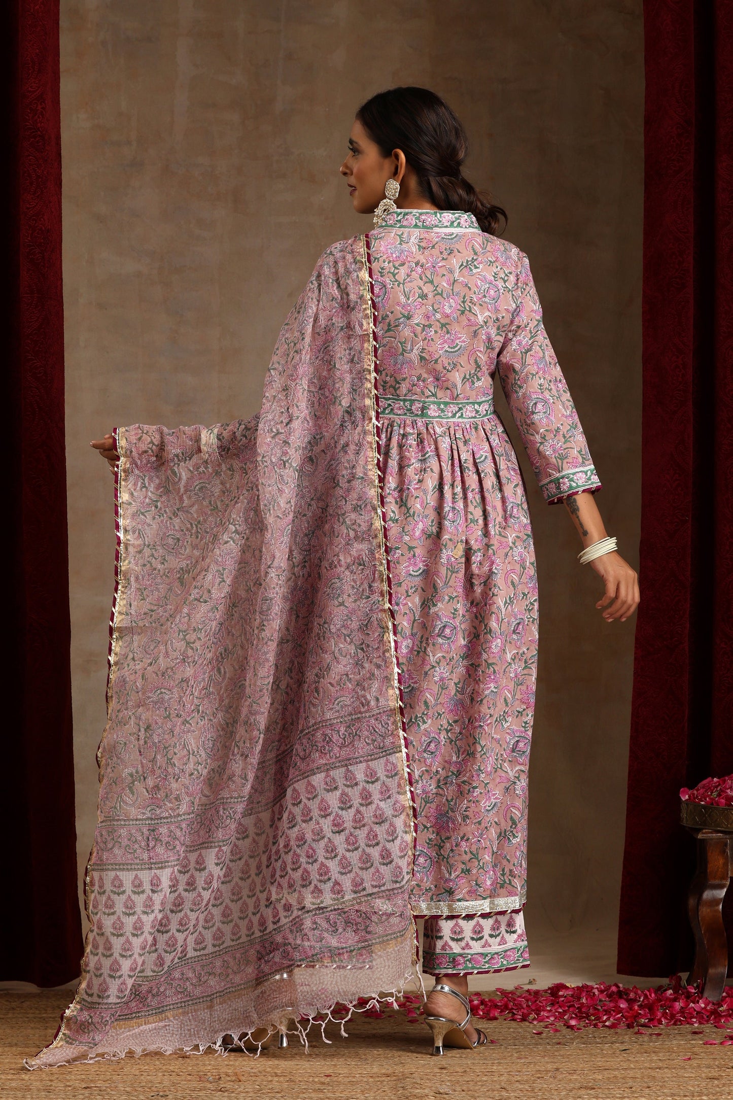 Murraya Lilac Bloom Embroidered Kurta Set of 3