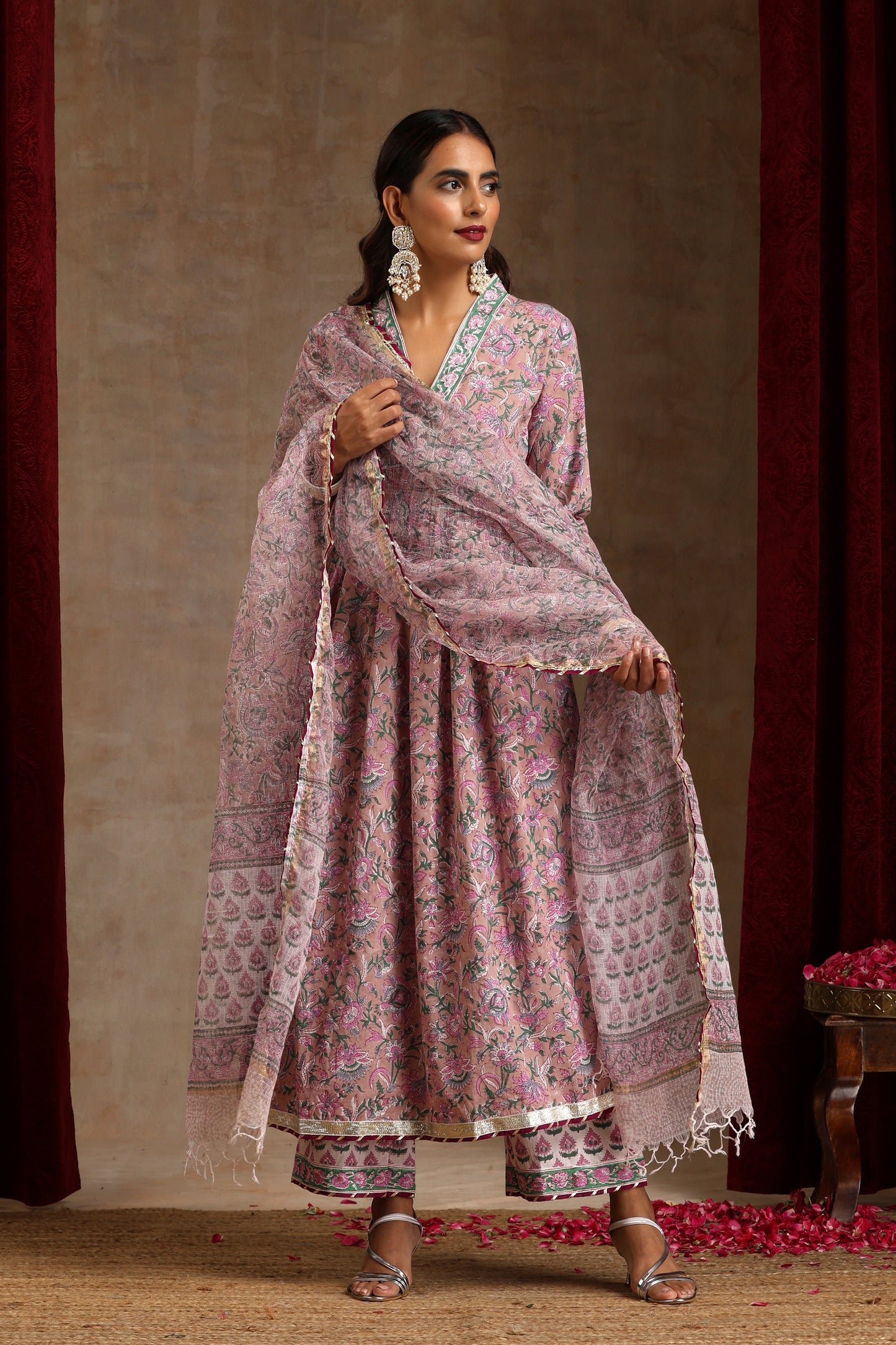 Murraya Lilac Bloom Embroidered Kurta Set of 3