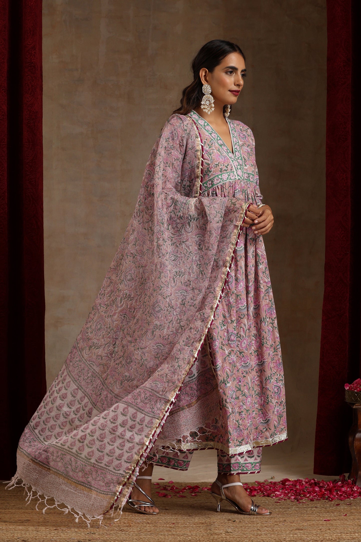 Murraya Lilac Bloom Embroidered Kurta Set of 3