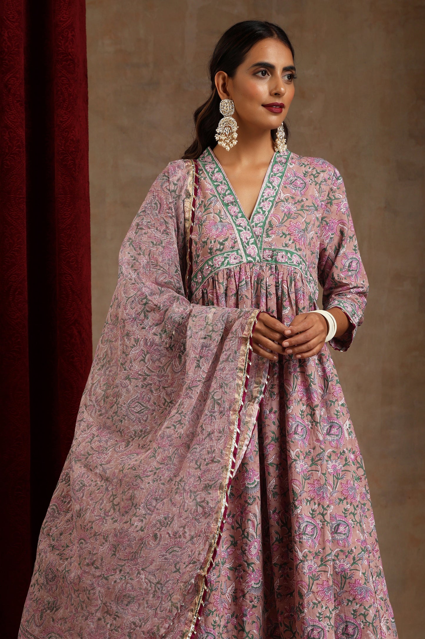 Murraya Lilac Bloom Embroidered Kurta Set of 3