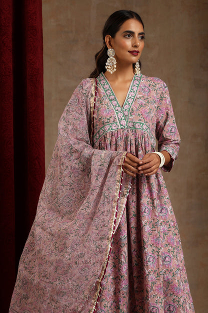 Murraya Lilac Bloom Embroidered Kurta Set of 3