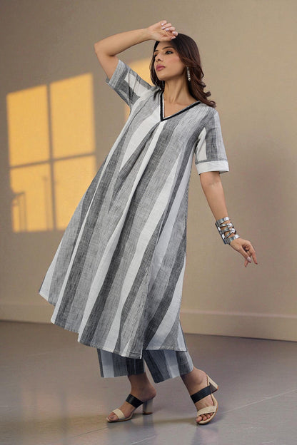 Maati  Co-Ord Set Ash Bands Modern Box Pleated Cotton Kurta & Pants