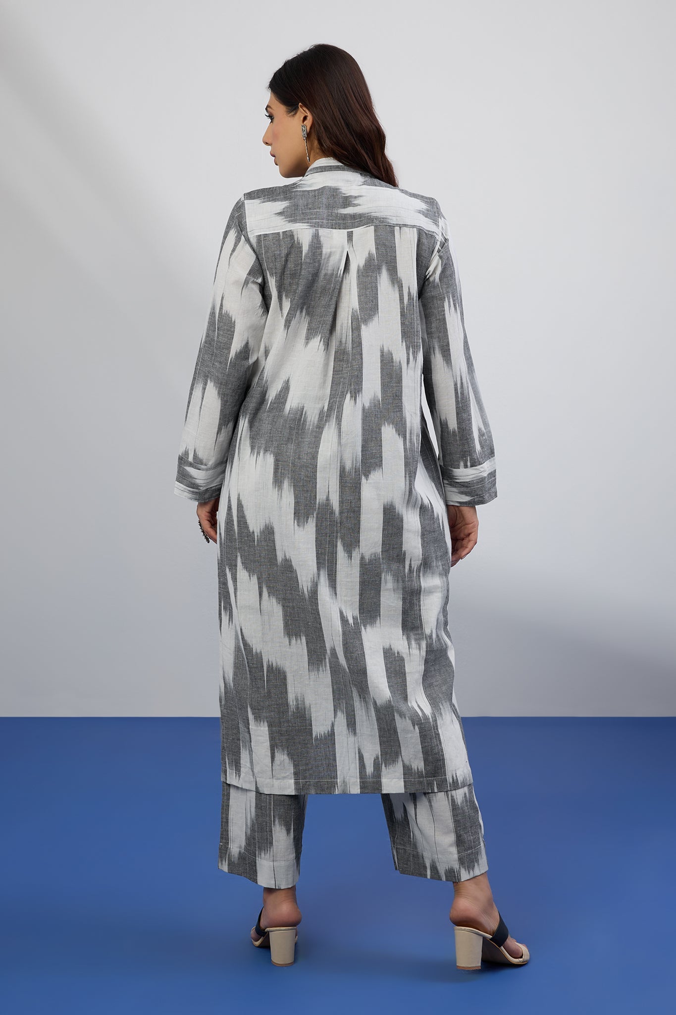 Maati Craft Co-Ord Set Silver Silence Hi-Low Hem Kurta & Pants