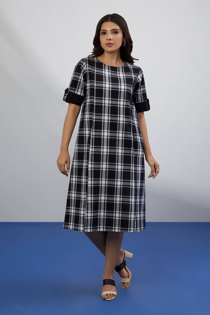 Eclipse Plaid Shift Dress With Pockets