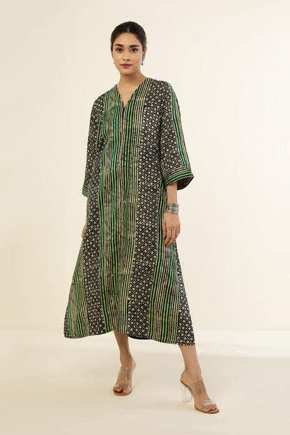 Maati  Emerald Noir Geometric Pattern Front Zipper A-Line Kurta