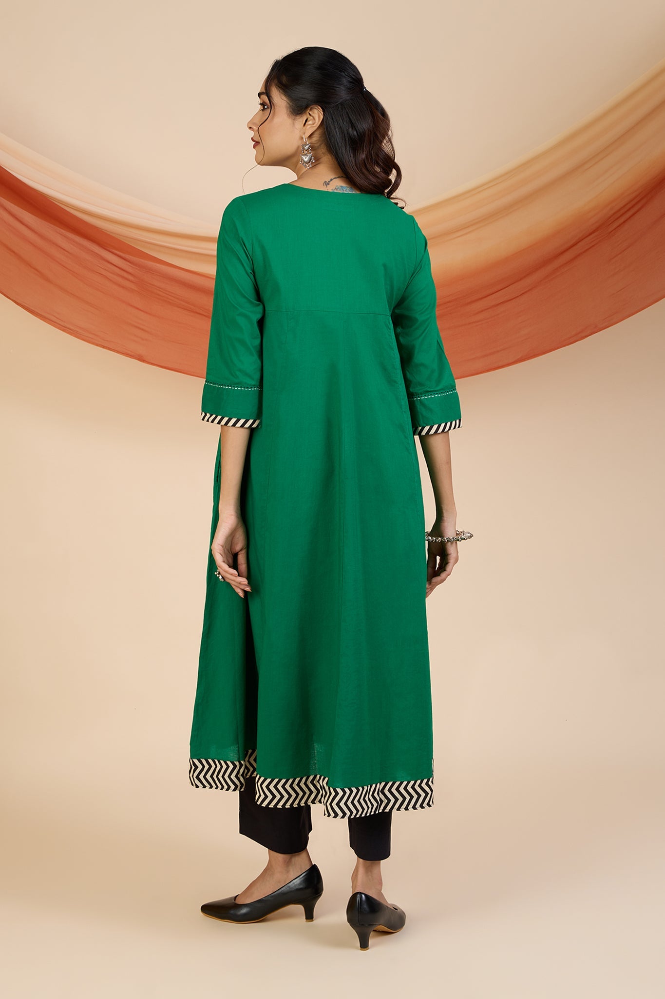 Maati Craft Emerald Glow Elegant Long Anarkali