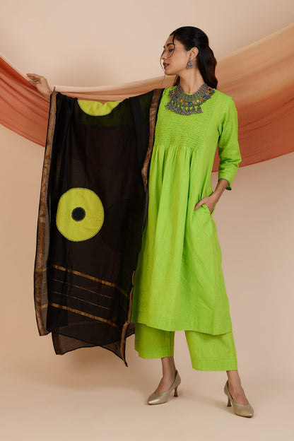 Maati Craft Co-ord Set Zest of Dawn Smocked Yoke Kurta & Pants