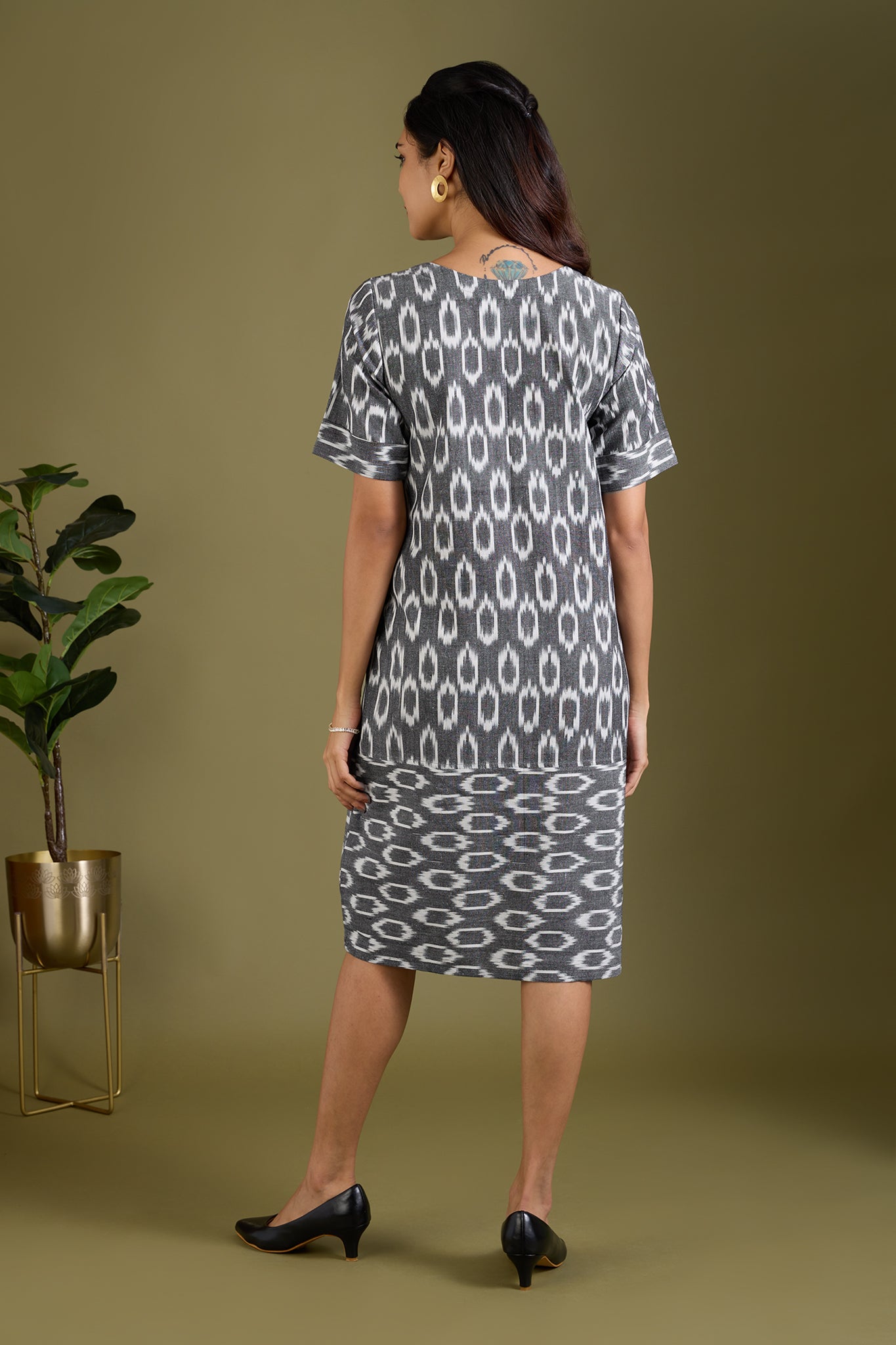 Maati Craft Misty Marble Shift Dress with Sleeves
