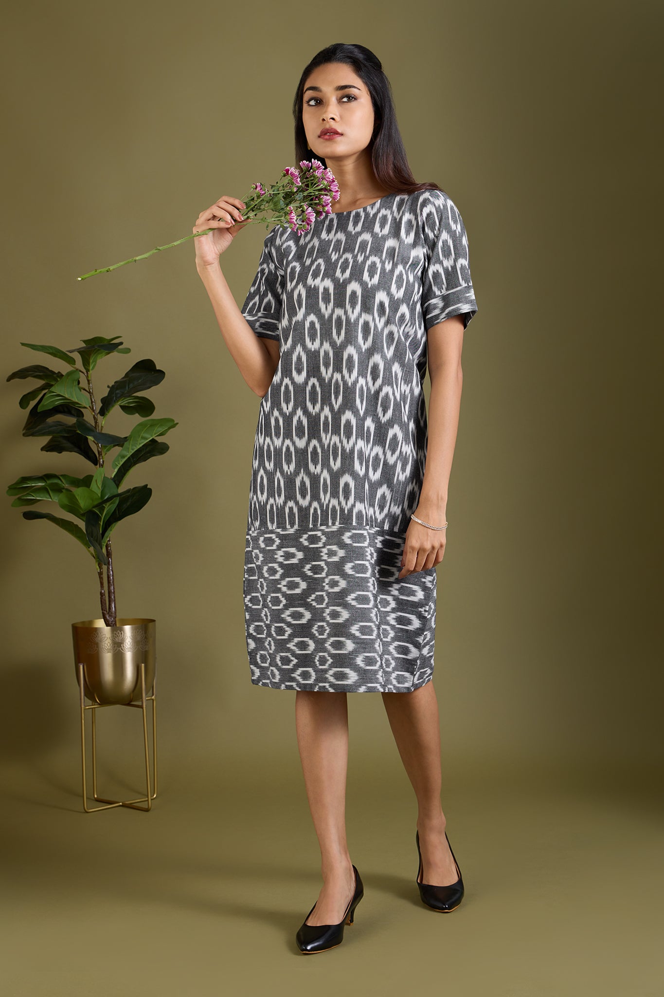Maati Craft Misty Marble Shift Dress with Sleeves