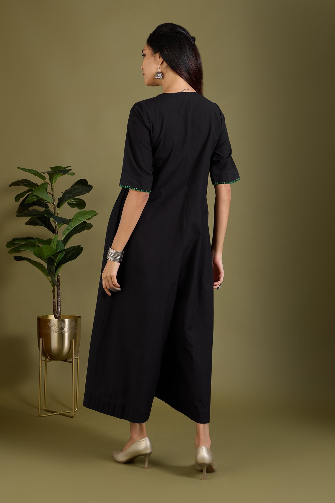 jumpsuit with pintuck & front zipper