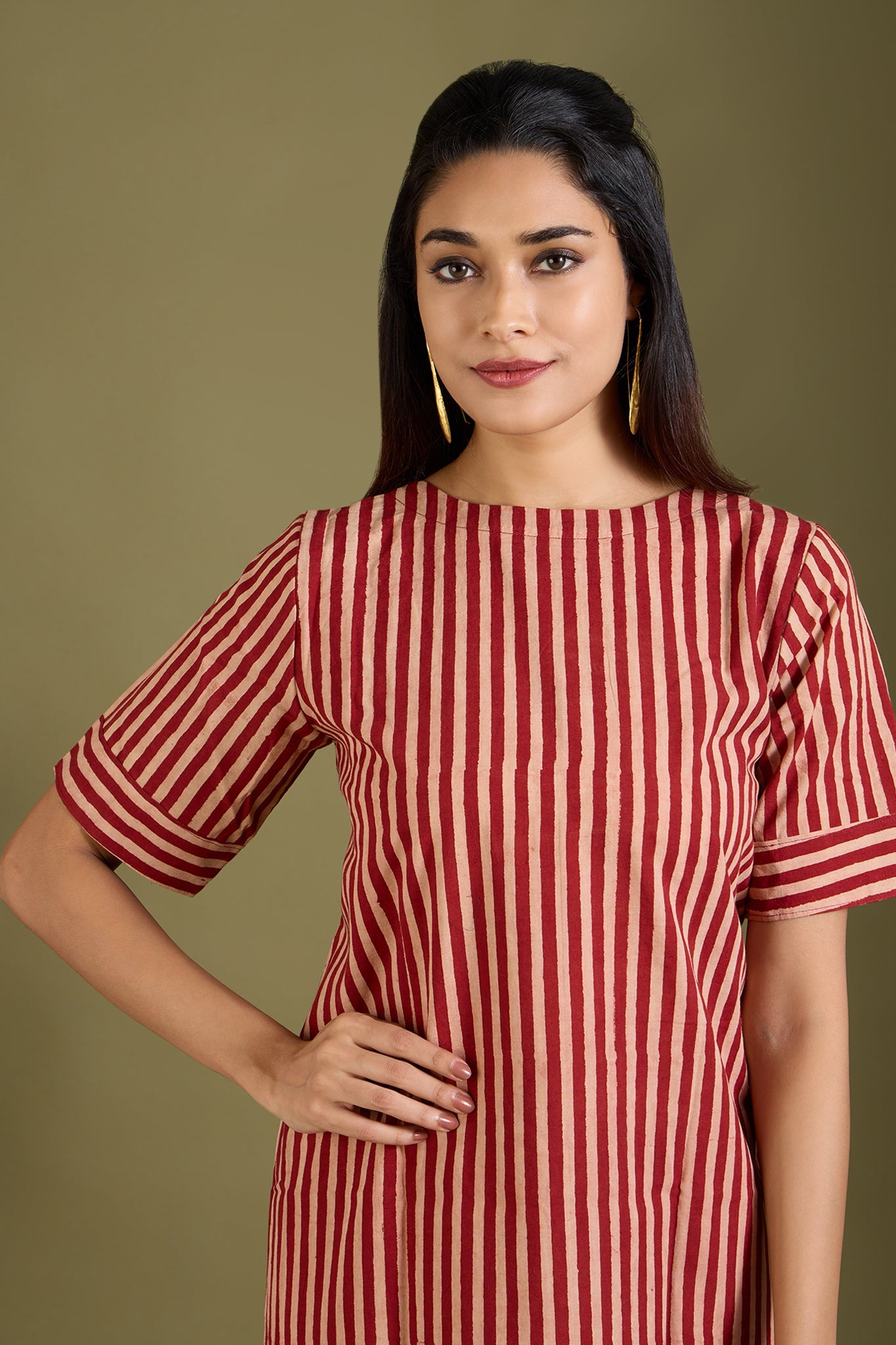 Maati Craft Sienna Streaks Shift Dress with Sleeves