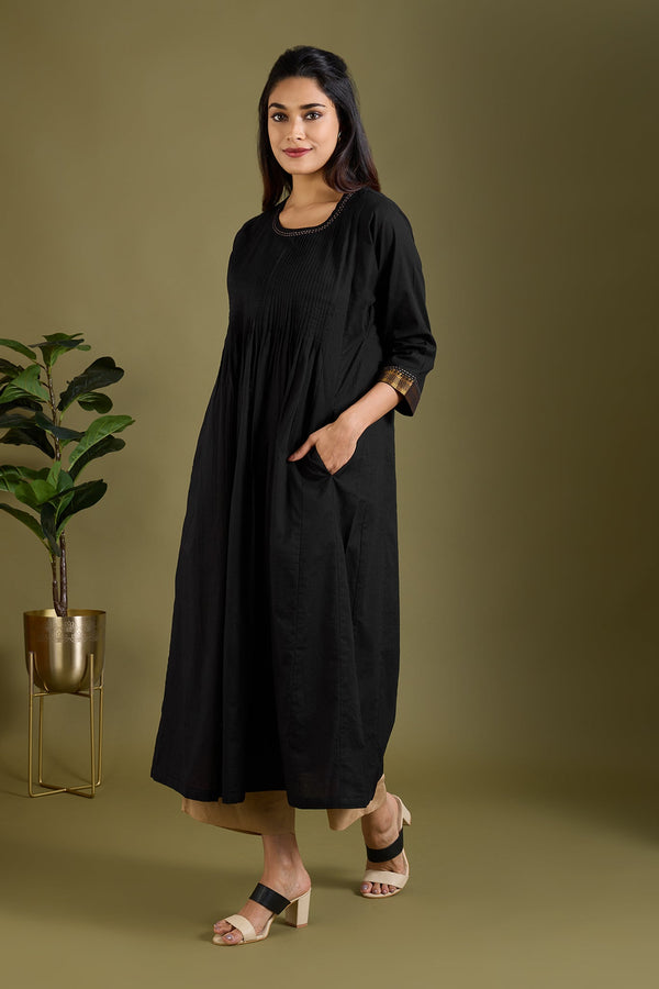 Maati Craft Midnight Gold Pintuck Yoke & Sleeve Kalidar