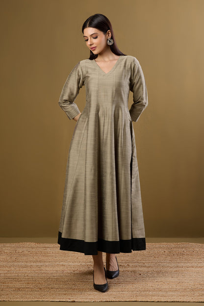 Maati Craft Twilight in Gold Luxe Silk Slub Long Maxi Dress with Sleeves