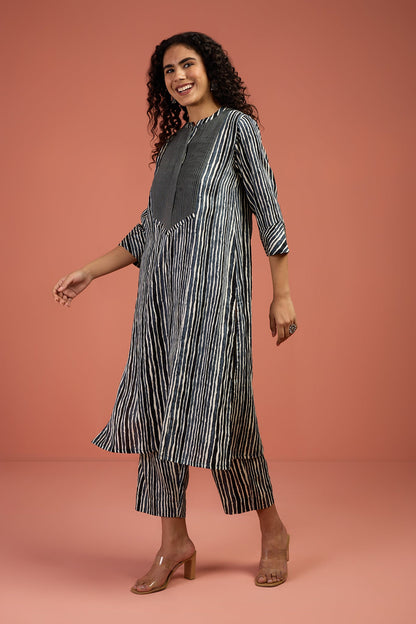 Maati Craft Coord Set- Graphite Rhythm Long Pintuck Yoke Kurta With Slit And Pants (Set Of 2)