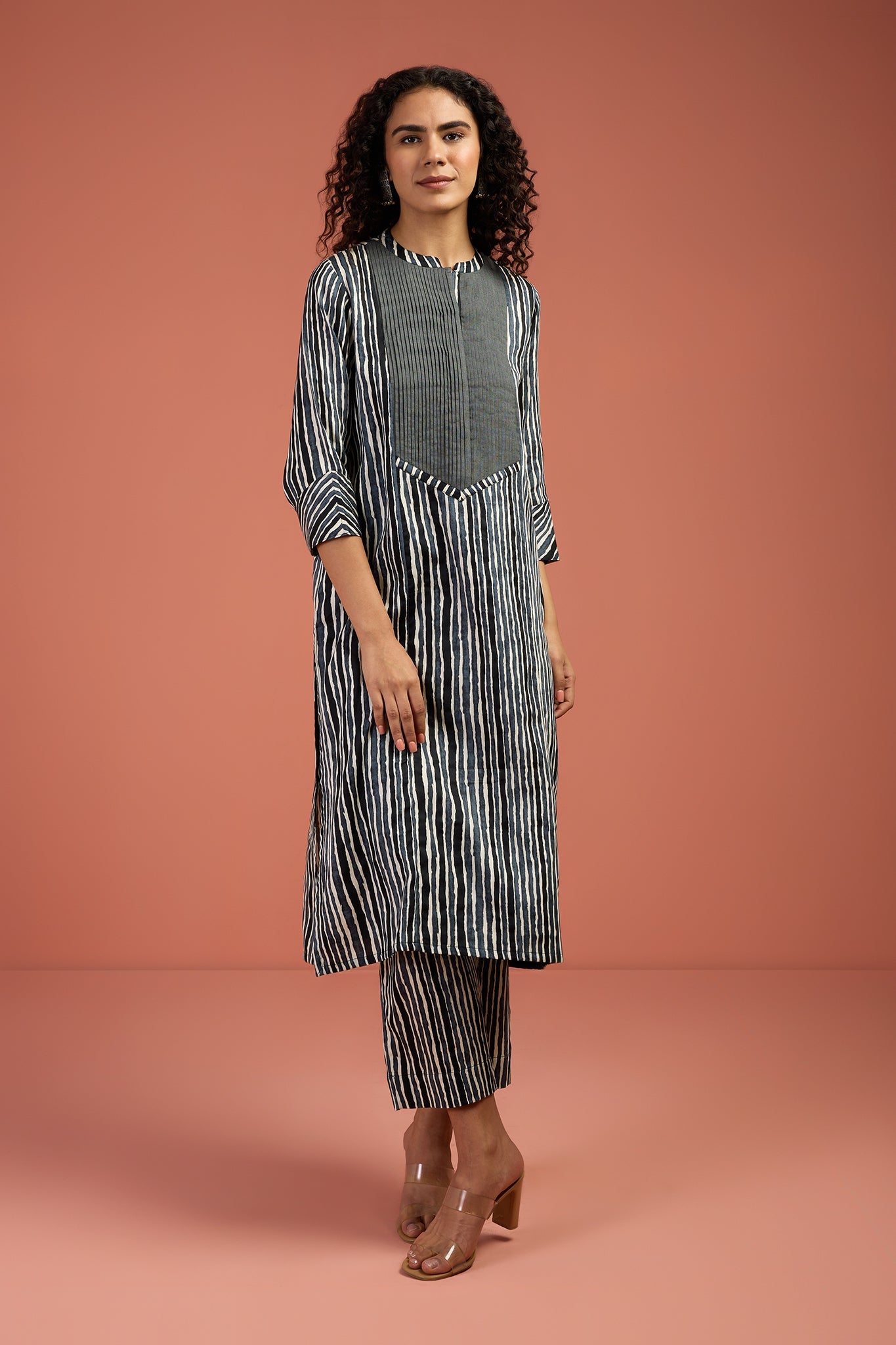 Maati Craft Coord Set- Graphite Rhythm Long Pintuck Yoke Kurta With Slit And Pants (Set Of 2)