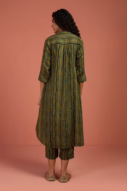 Maati Craft Co-ord Set Pine Grove & Turmeric Tint Stand Collar Kurta with Round Hemline
