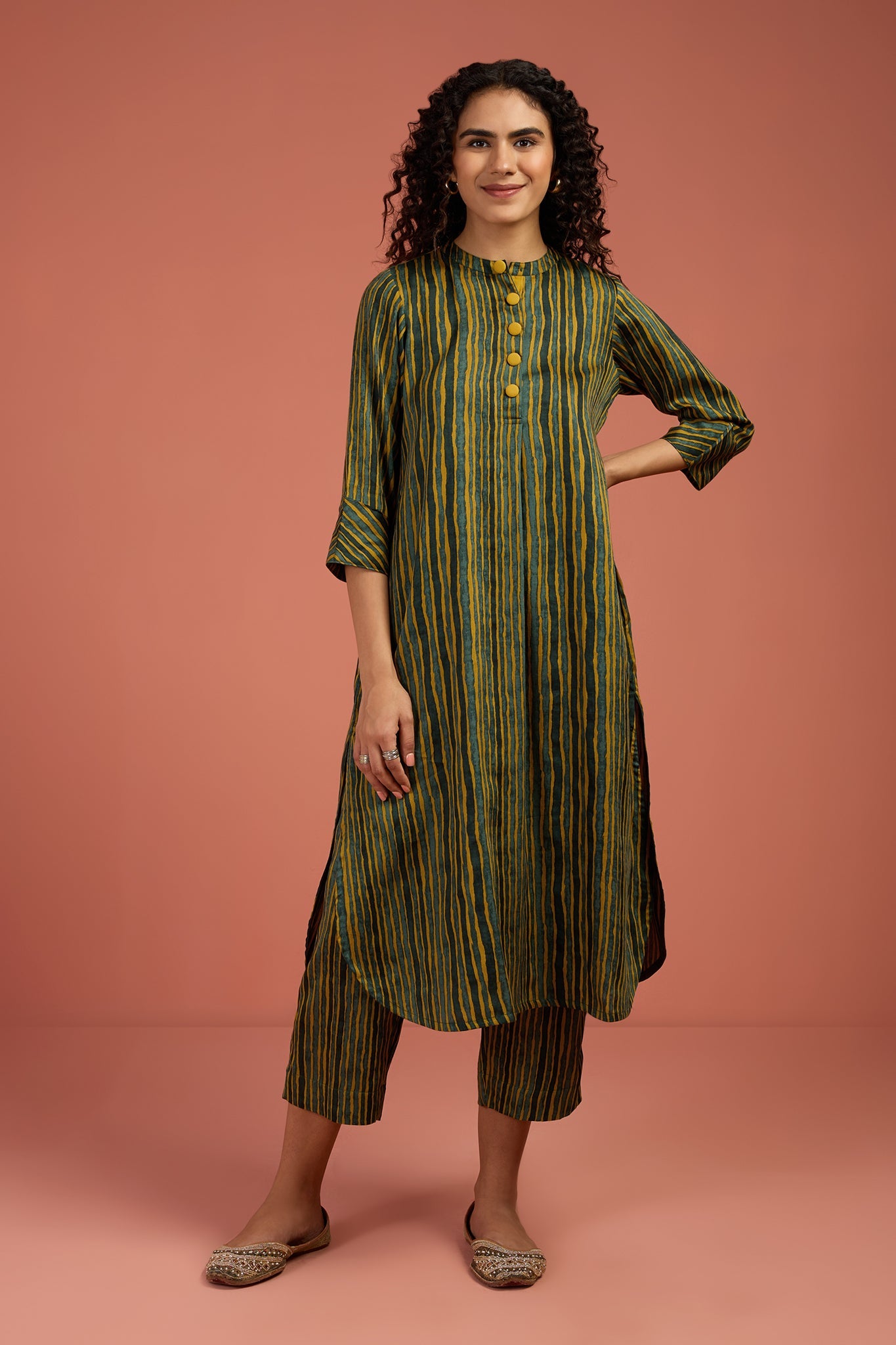 Maati Craft Co-ord Set Pine Grove & Turmeric Tint Stand Collar Kurta with Round Hemline