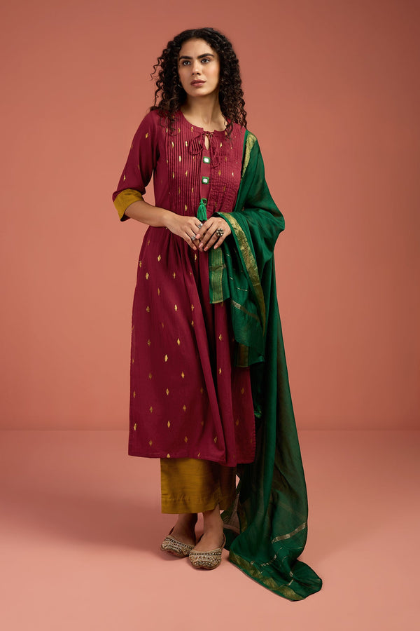 Maati Craft Coord Set Garnet Gilt Long Slit Kurta With Pants (Set Of 2)