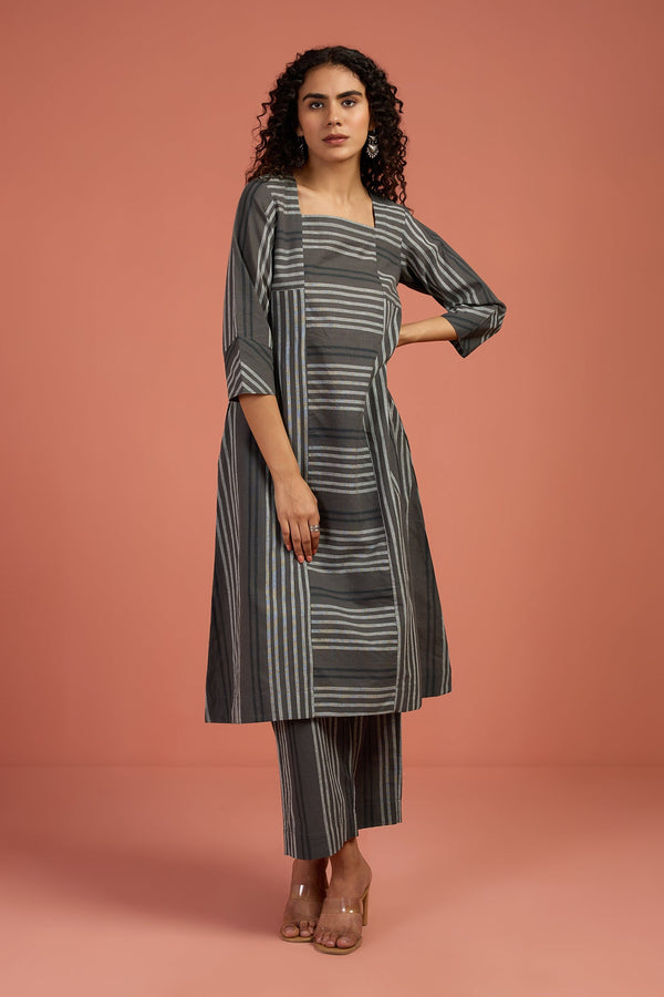 Maati Craft Co-Ord Set Earthbound Panelled Kurta & Pants