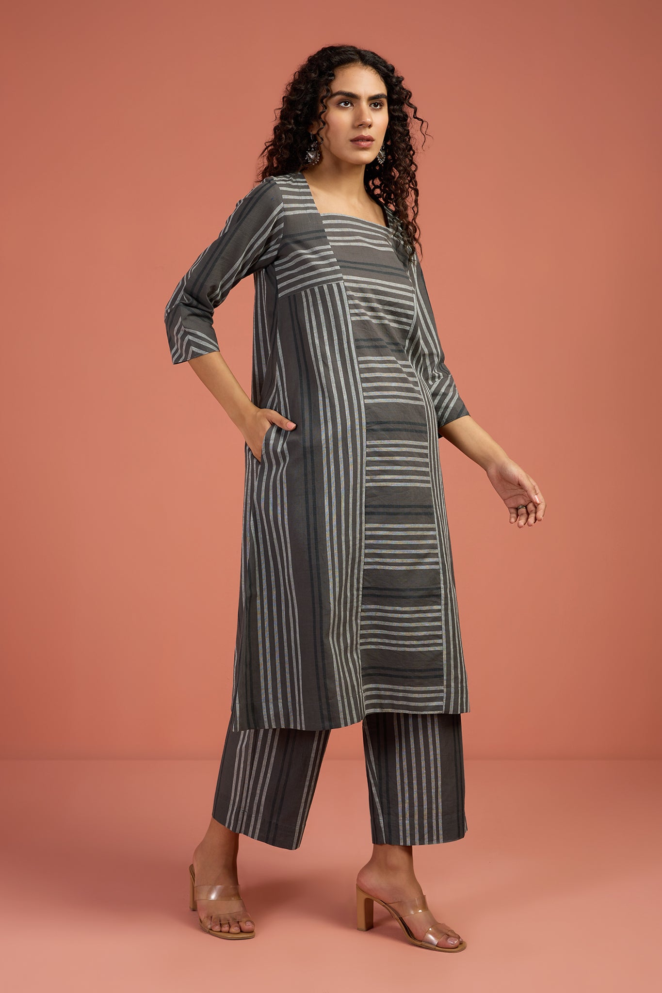 Maati Craft Co-Ord Set Earthbound Panelled Kurta & Pants