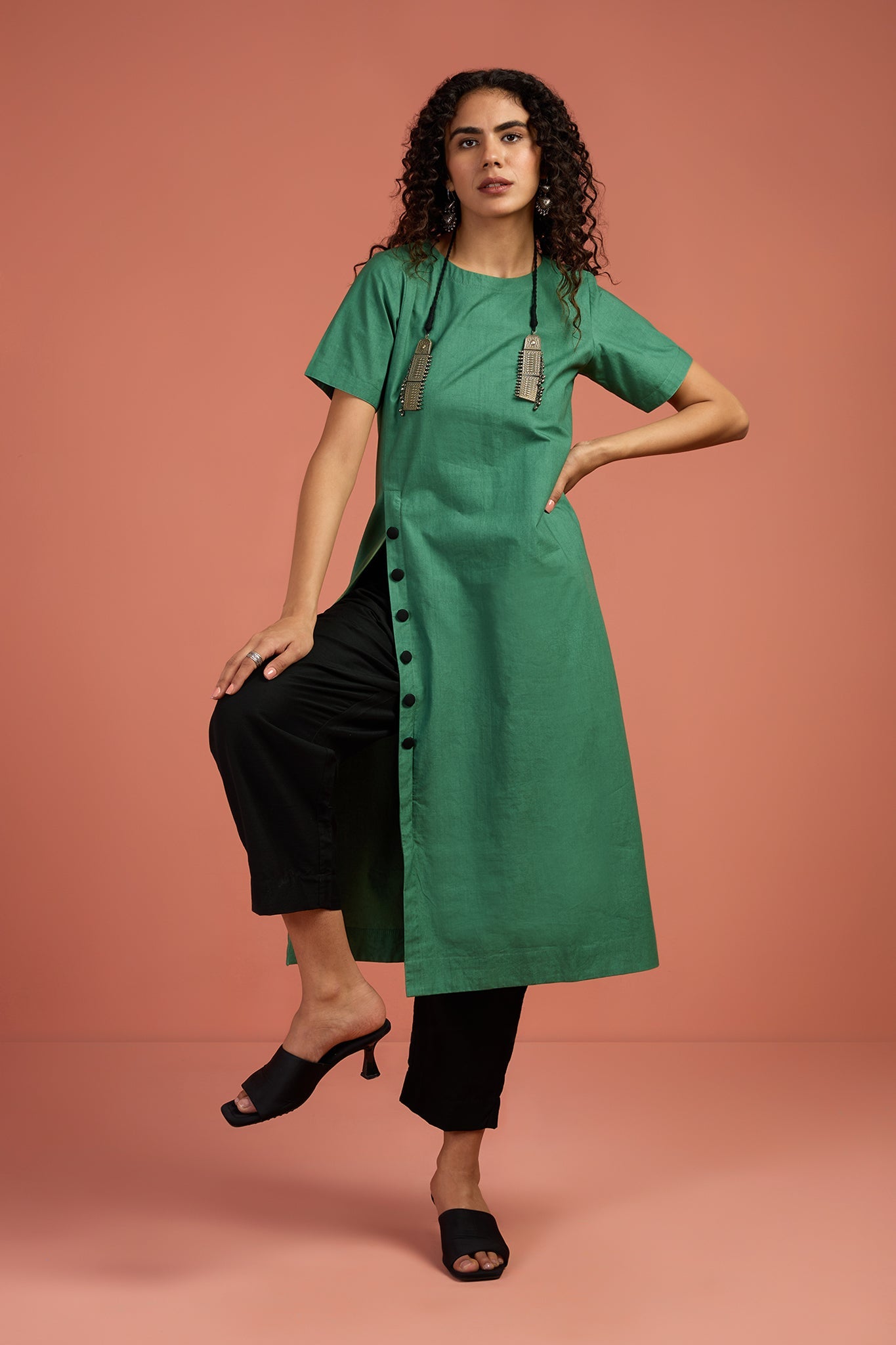 Maati Craft Greenstone Front Button Down Slit Kurta