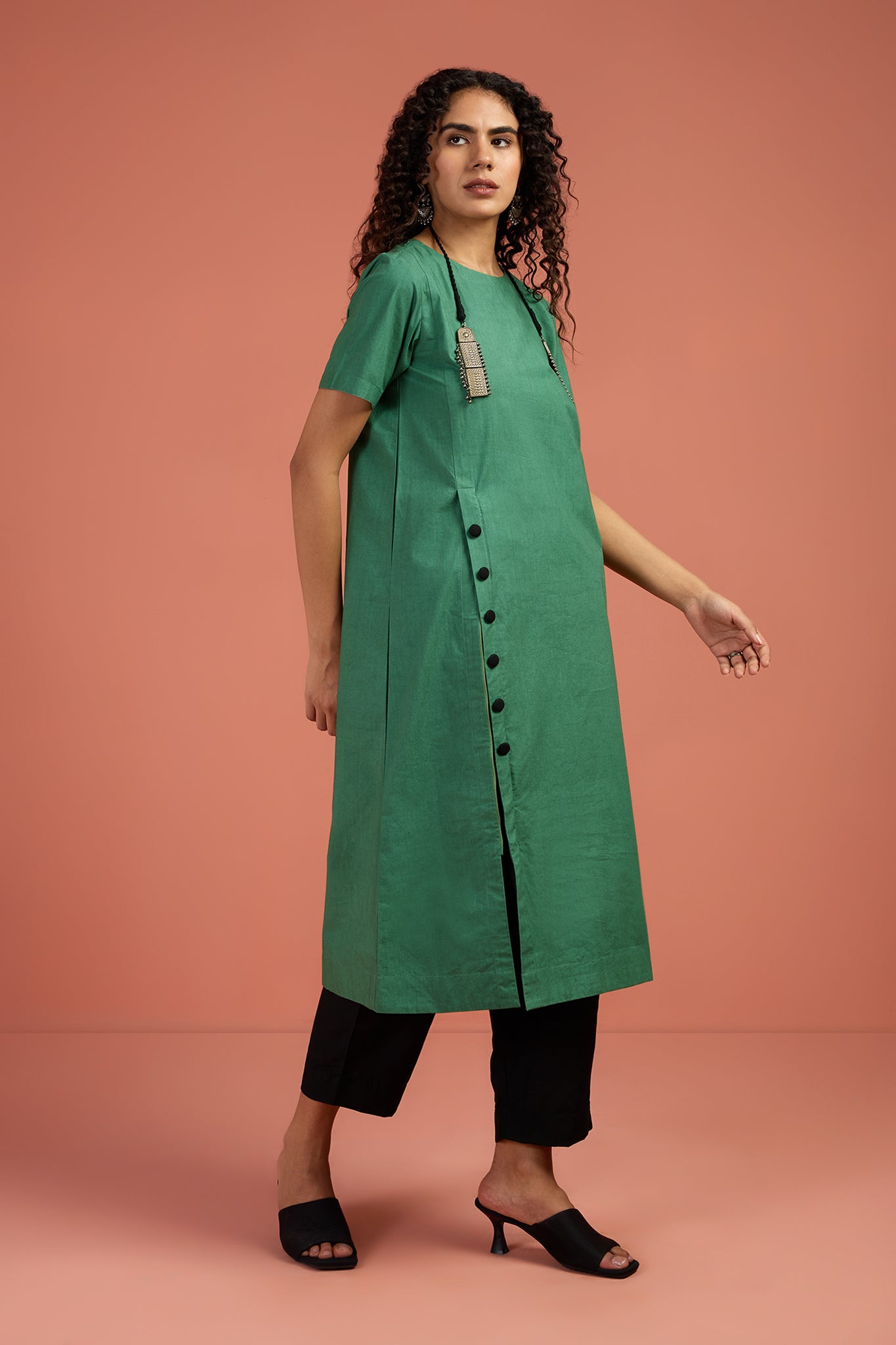 Maati Craft Greenstone Front Button Down Slit Kurta