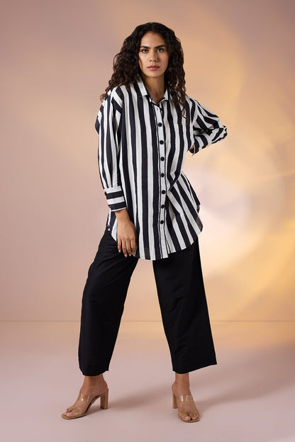 Maati  Mono Drama Oversized Longline Casual Shirt