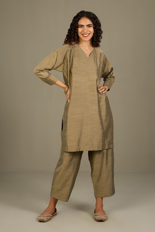 Maati Craft Co-ord Set Burnished Gold  Silk Slub Leisure Tunic (Set of 2)