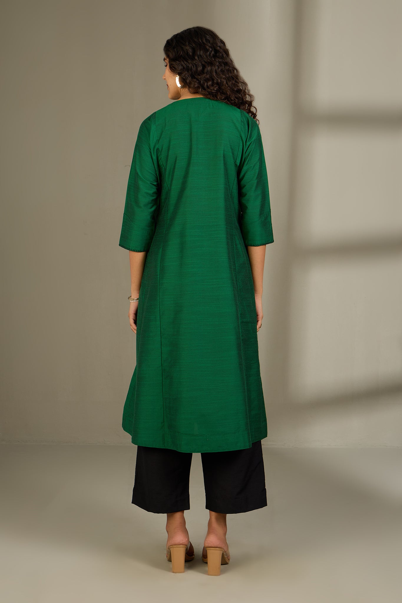 Maati Craft Shadowleaf Elegance Silk Slub Kalidar Kurta