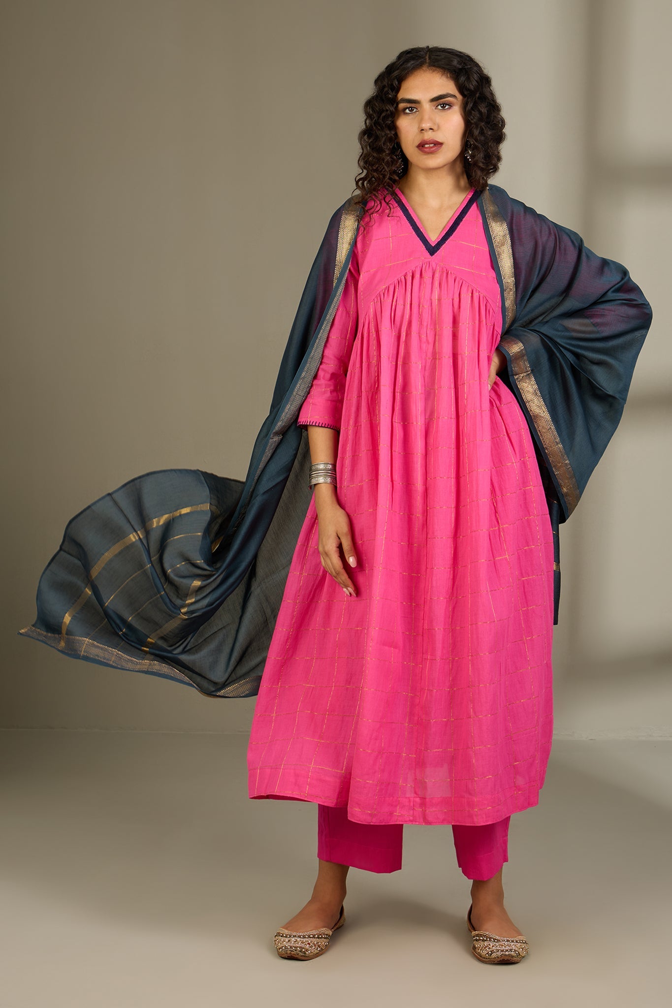 Maati Craft Gulabi Grid & Gold V-Neck Gather Anarkali
