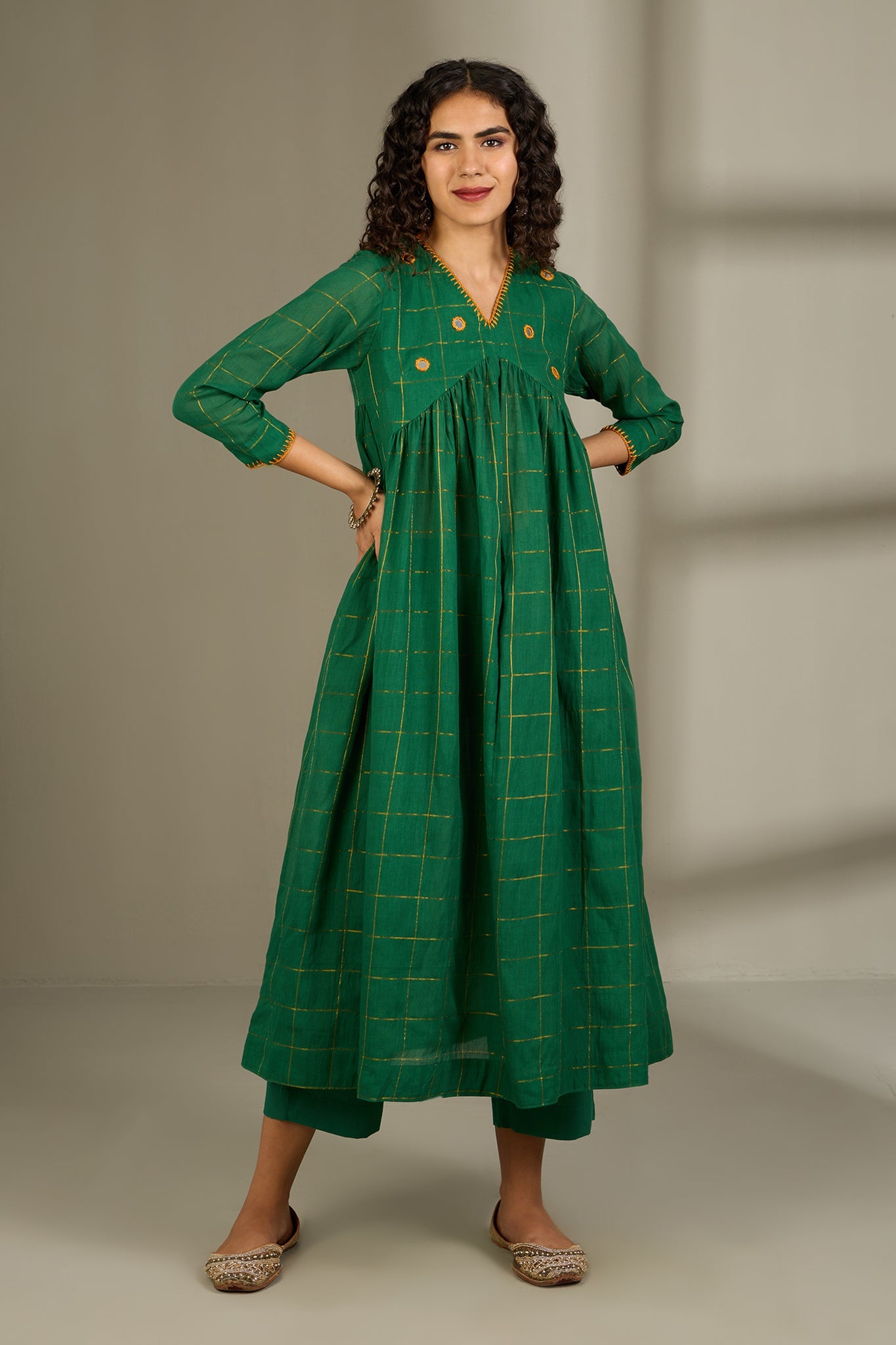 Maati Craft Emerald Checks  & Gold V-Neck Gather Anarkali