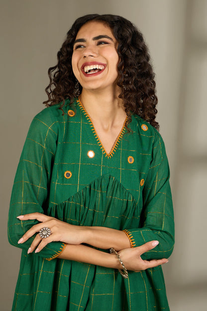 Maati Craft Emerald Checks  & Gold V-Neck Gather Anarkali