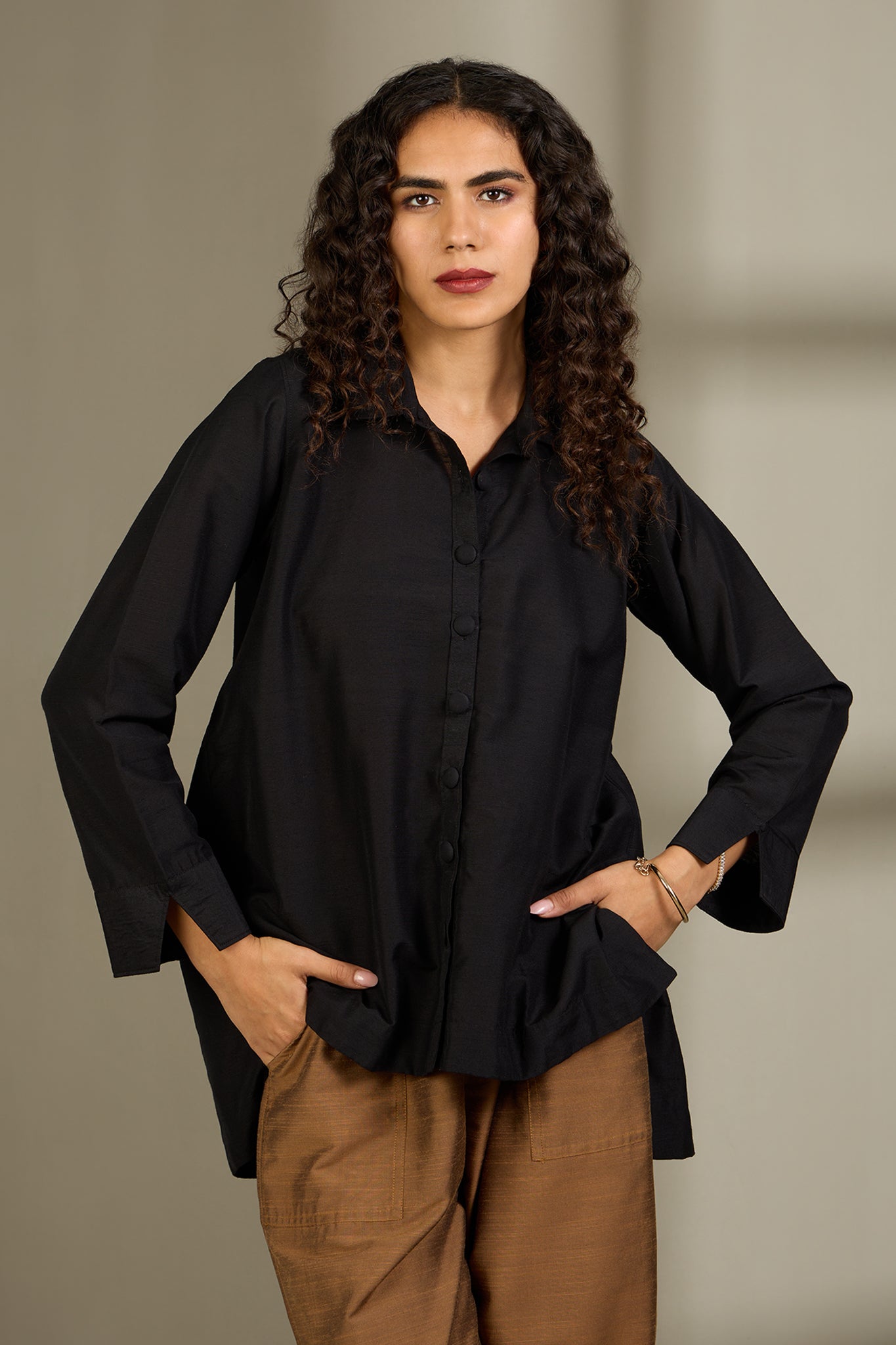 Maati Craft Noir Moon High Low Hem Luxe Silk Slub Shirt