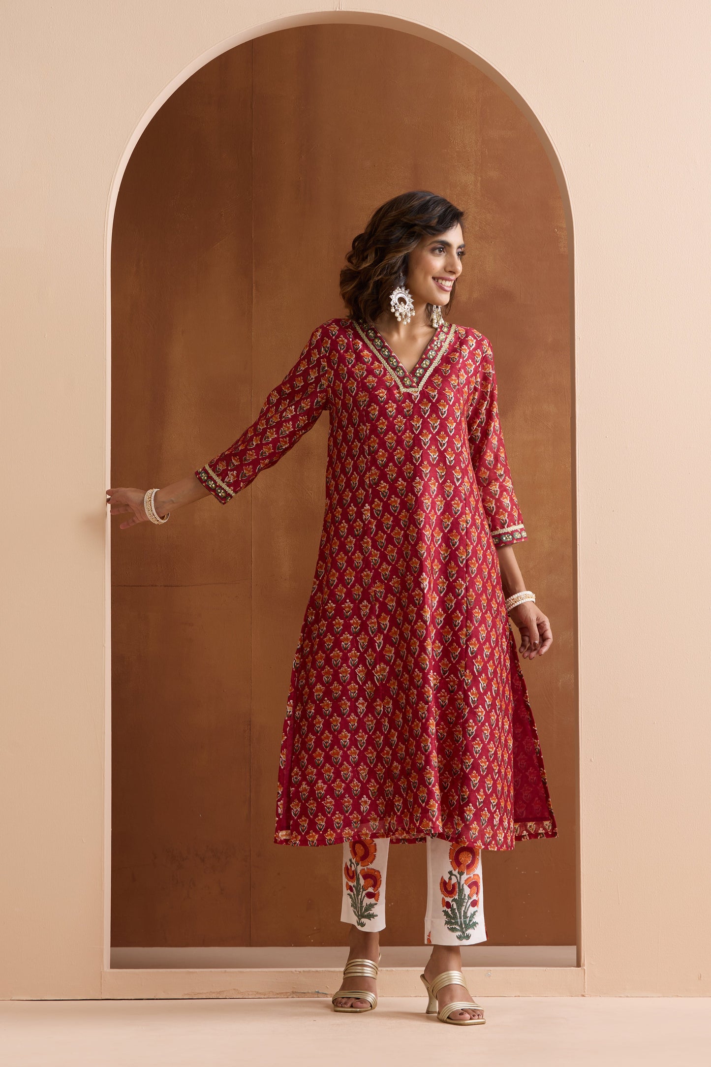 Murraya Maroon Ivy Embroidered Chanderi Kurta Set of 3